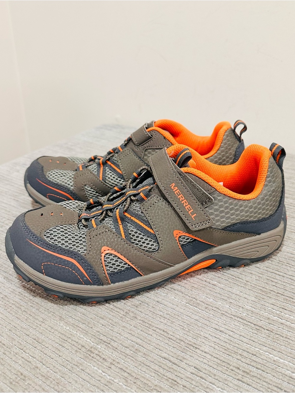 Merrell Kids Trail Chaser Hiking Shoes Gunsmoke Orange Size US 6M EU 37 MY57109
